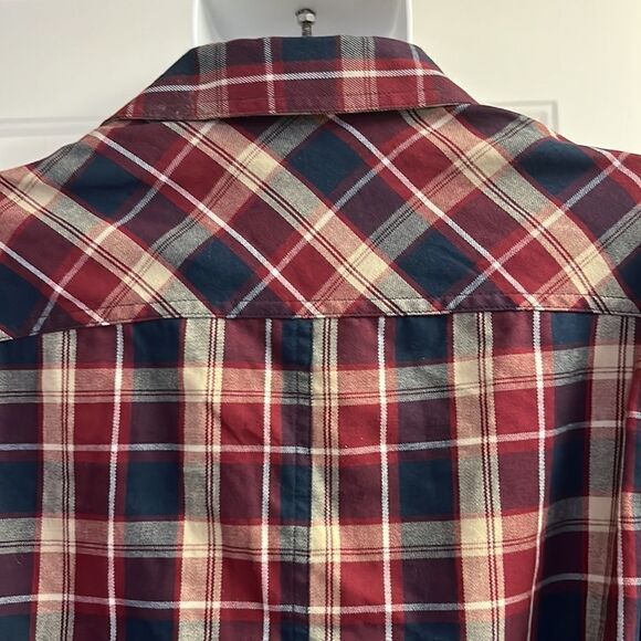 Wrangler ATG Men’s Mix Material Long Sleeve Plaid Button Down Shirt- Medium - Picture 13 of 16